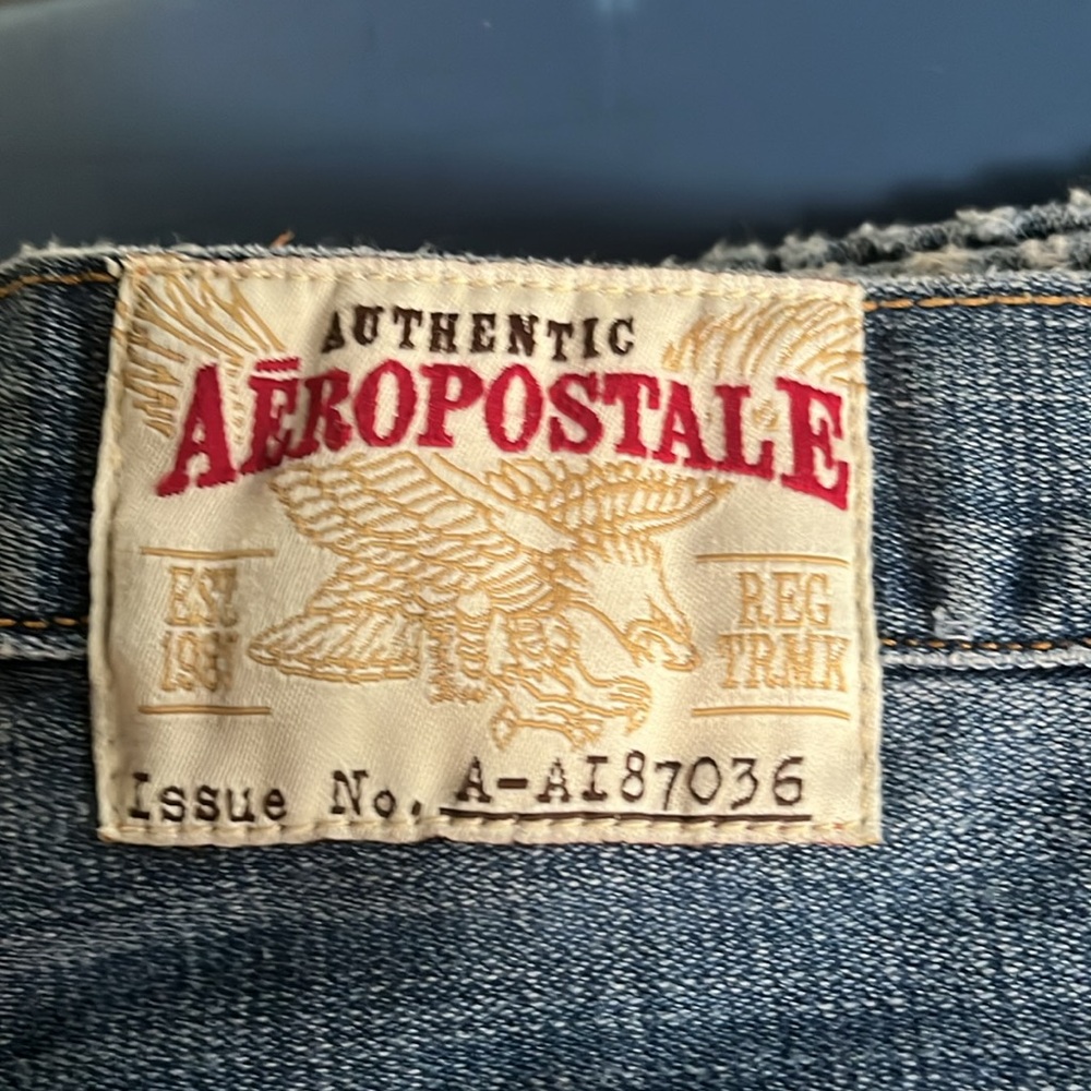 AEROPOSTALE DISTRESSED BLUE JEANS 32 x 30” straight leg - Picture 2 of 14